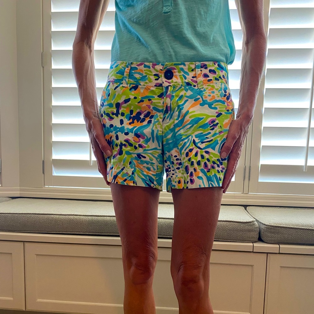 Lilly Pulitzer Callahan shorts size 0.